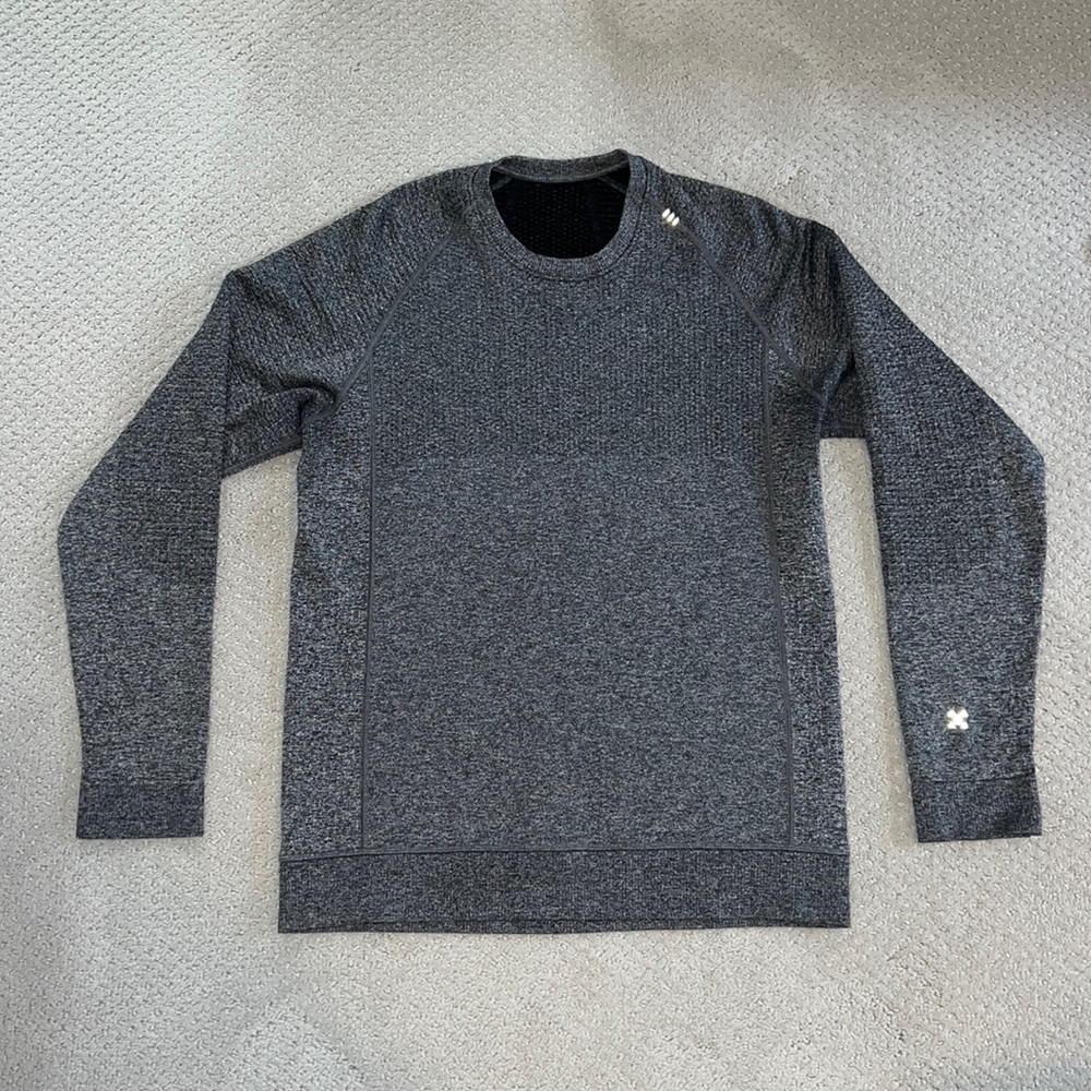 Men’s Lululemon Metal Vent Thermal Long Sleeve Shirt, size M, dark gray